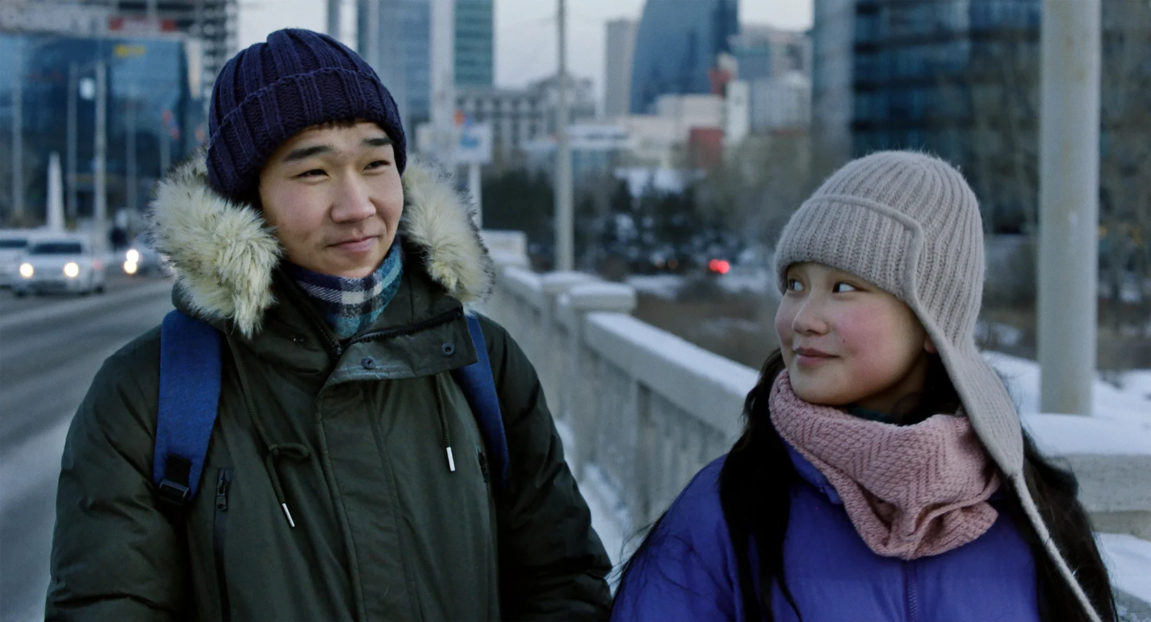 Filmstill aus «City of Wind» mit Ze und Maralaa